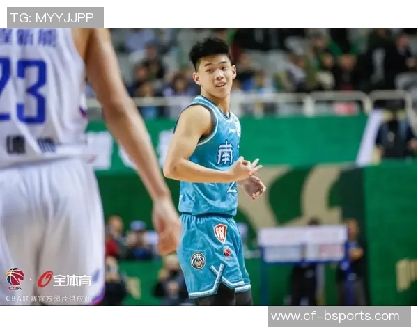 林葳赞叹俄勒冈大学体育馆设施完备堪比NBA赛事体验